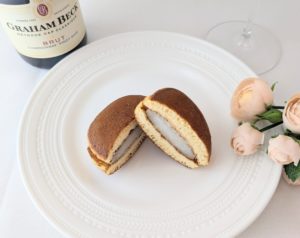 ココナッツ餡サンド(どら焼き)